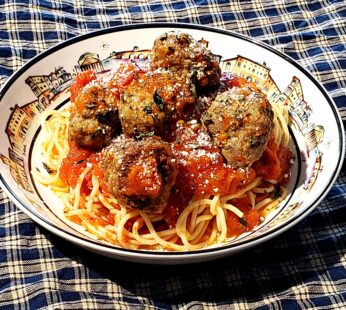 Harvest Kitchen Spaghetti with Meatballs